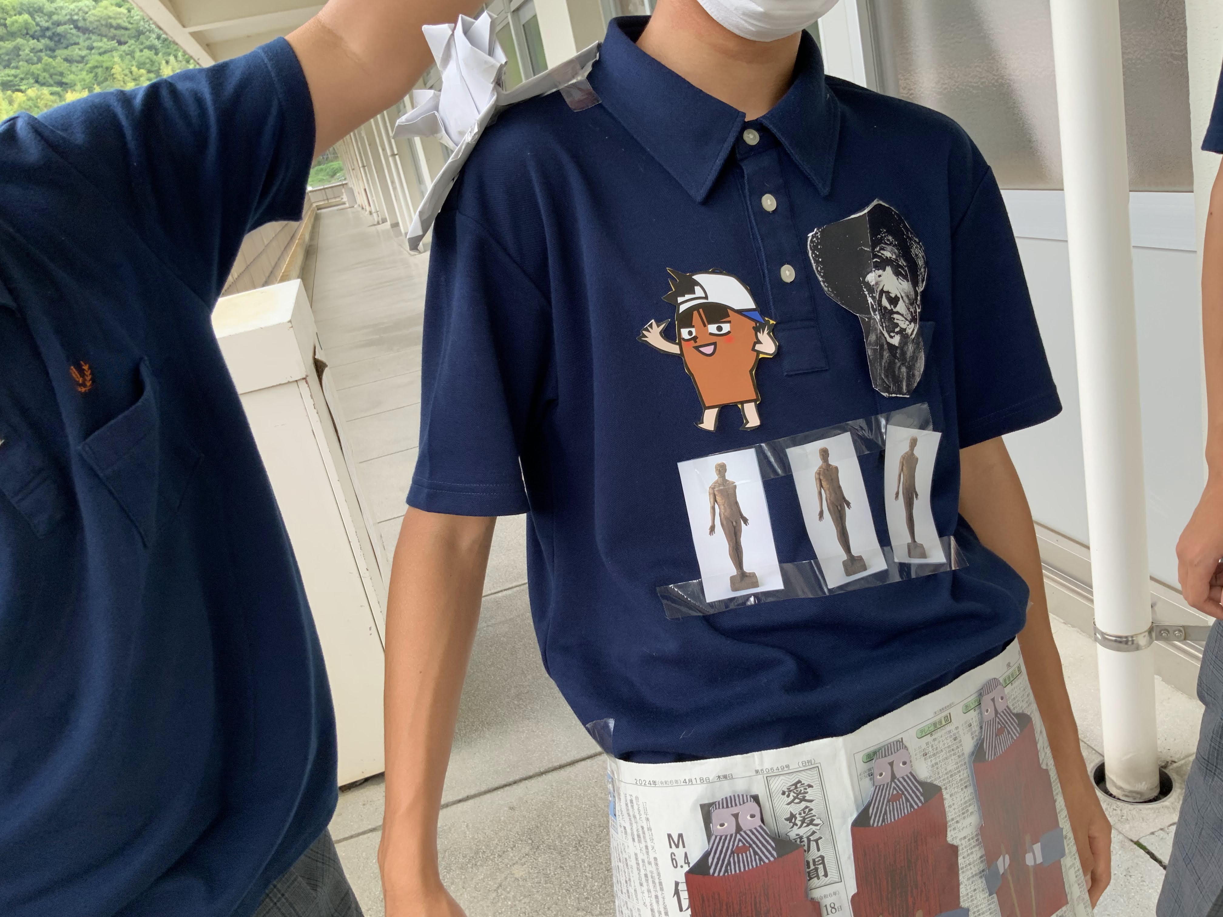 美術新聞ドレス (5)